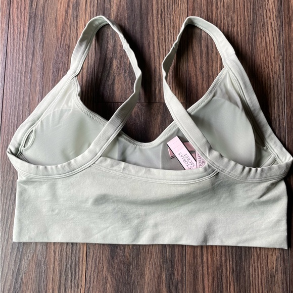 Victoria’s Secret Sports Bra - Picture 3 of 4